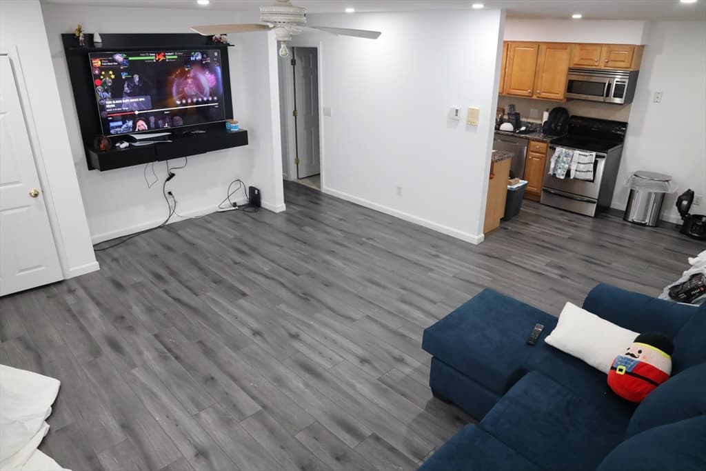 6 Dailey St #E photo 3
