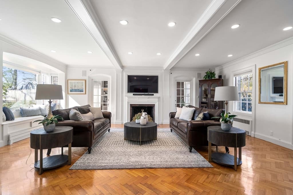 141 Aspen Ave photo 5