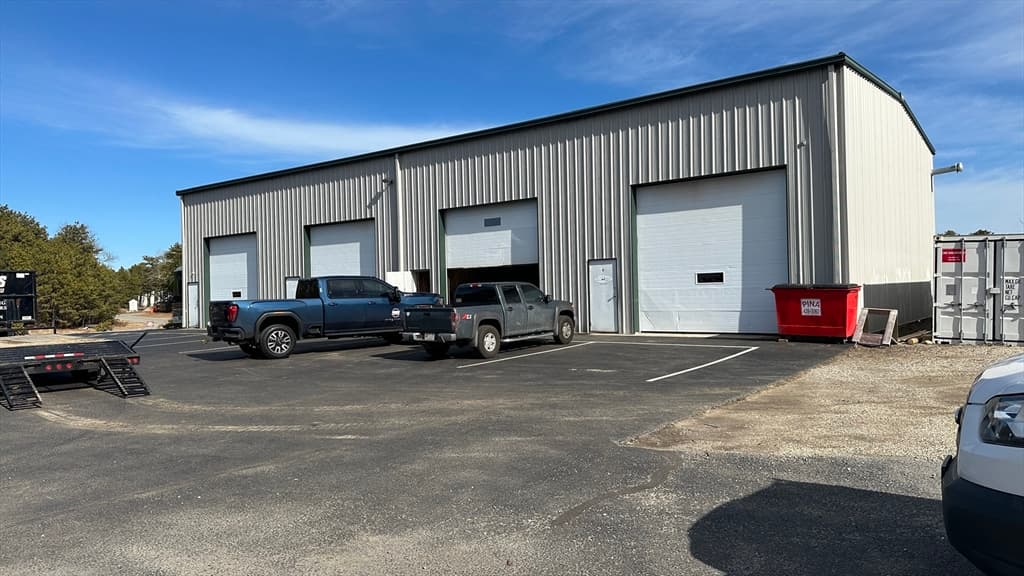 103 Industrial Dr photo 2