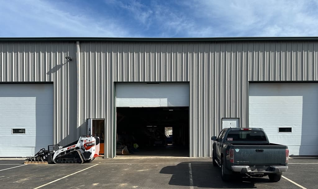 103 Industrial Dr photo 3