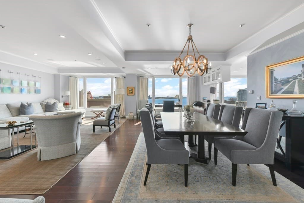 10 Rowes Wharf #901