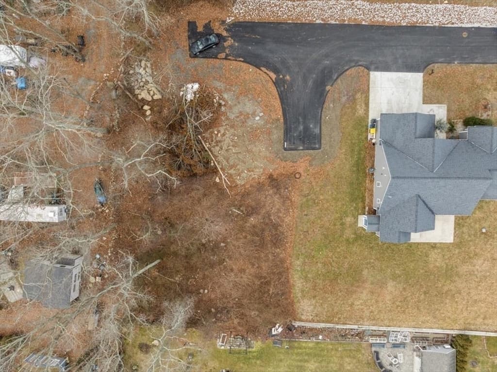 324 Line Rd photo 4