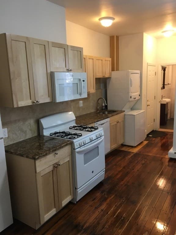 254 Windsor St #1R