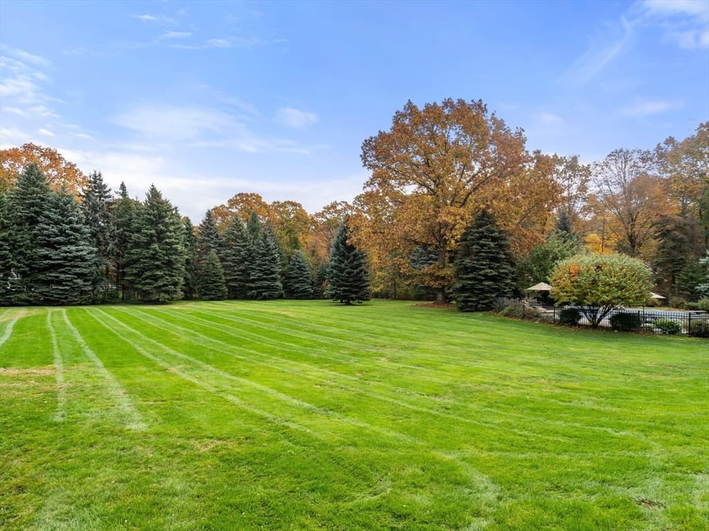 110 Cochituate Road photo 4