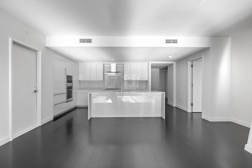 150 Seaport Blvd #15F photo 3