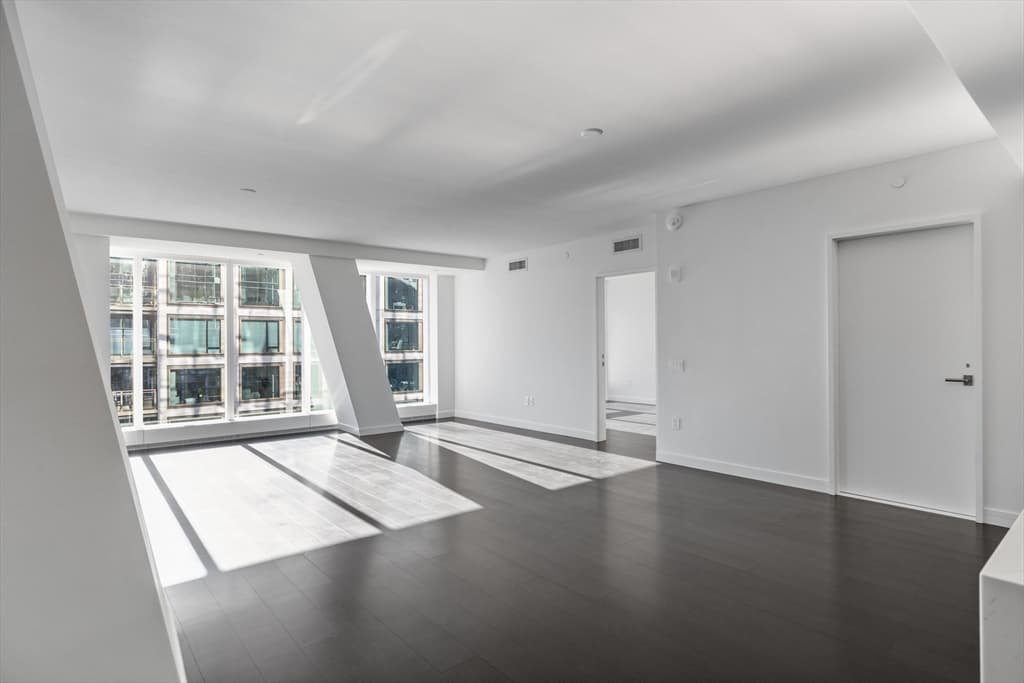 150 Seaport Blvd #15F photo 5