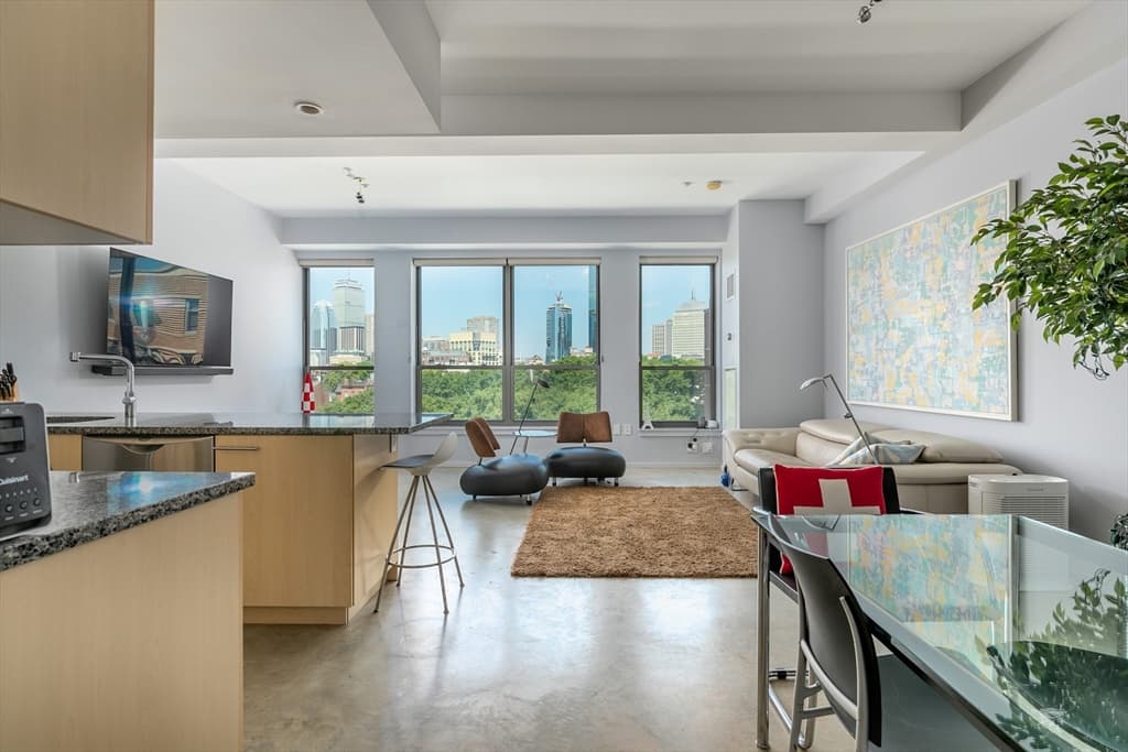1166 Washington St. #506