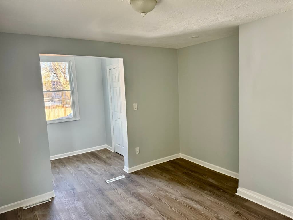 228 Belmont St #1 photo 4