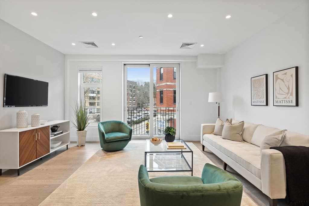 69 Walnut Street #10 photo 3