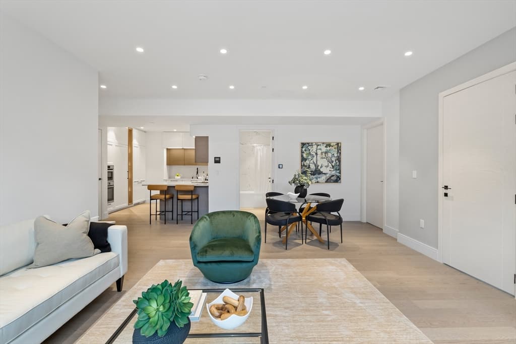 69 Walnut Street #10 photo 5