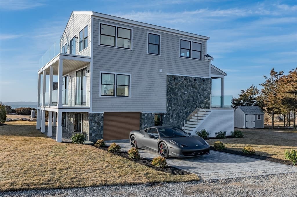 10 Harbor Way