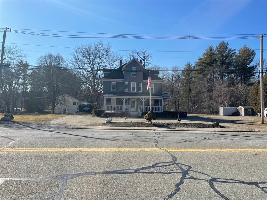 28 Worcester Rd photo 2