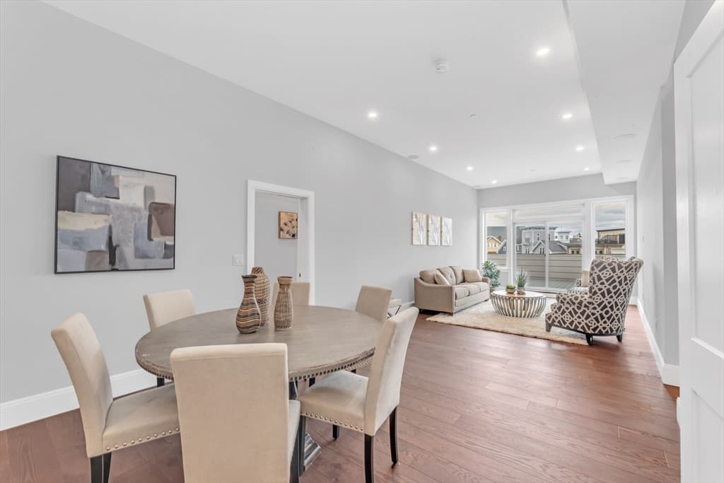 480 West Broadway #403 photo 4