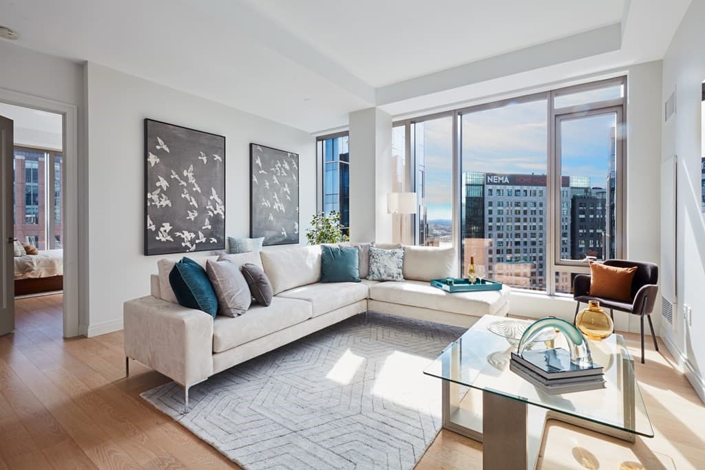 133 Seaport Blvd #2105 photo 2