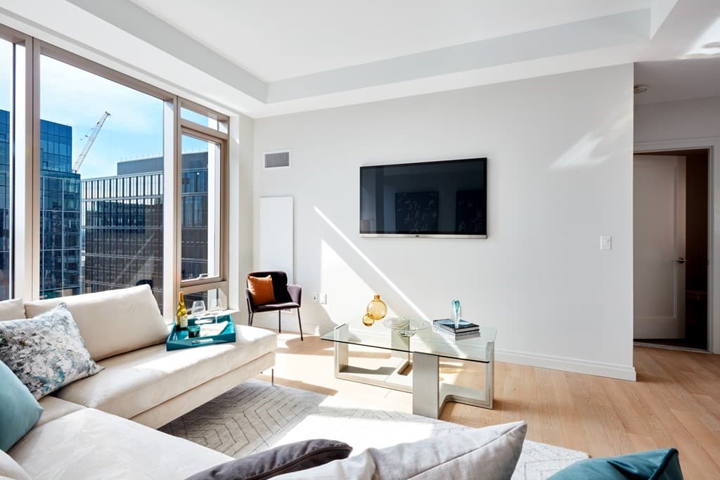 133 Seaport Blvd #2105 photo 3