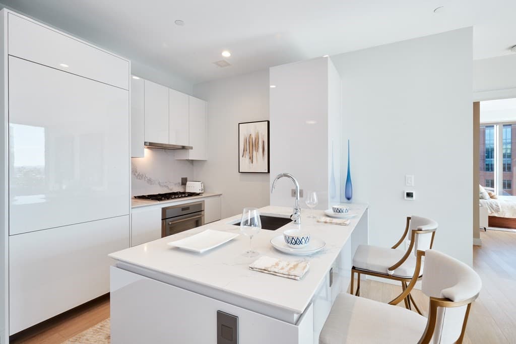 133 Seaport Blvd #2105 photo 5