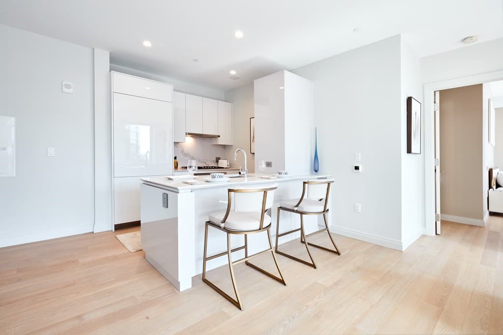 133 Seaport Blvd #2105 photo 4