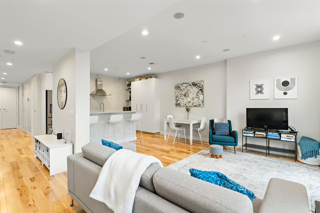 67 Lubec St #4