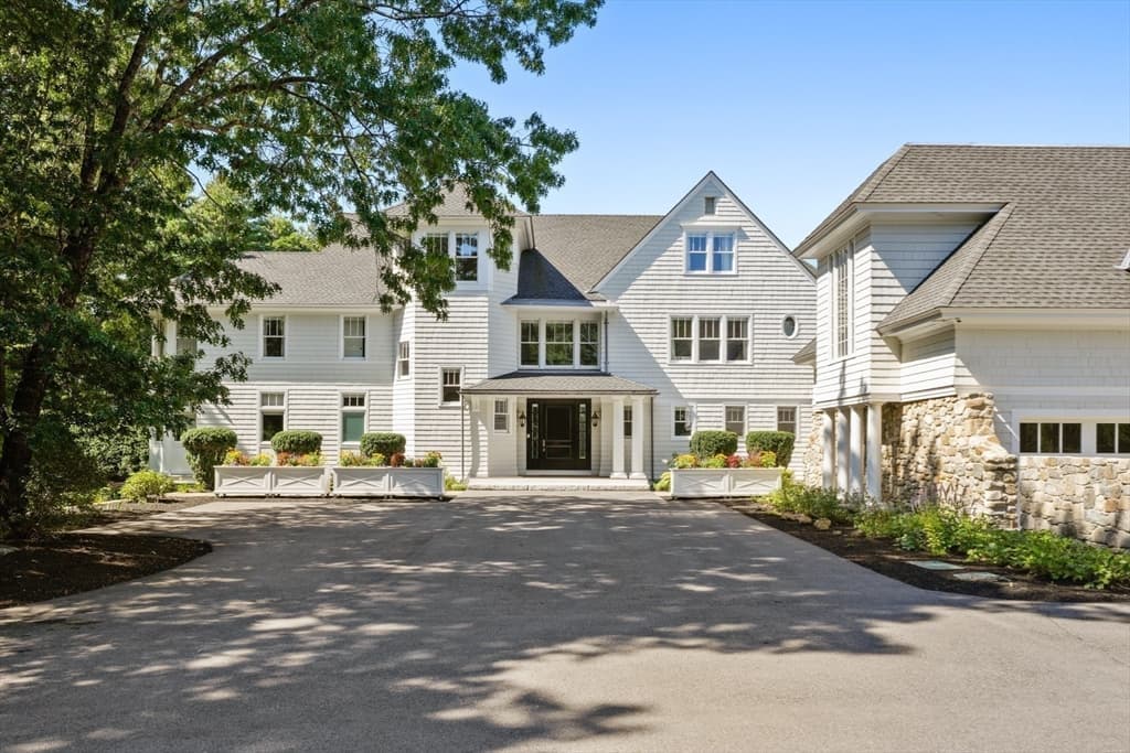 210 Monument Farm Rd