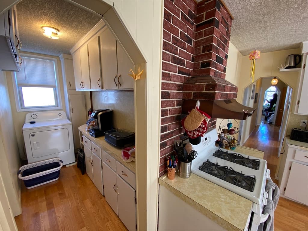 29 Cameron Ave #3