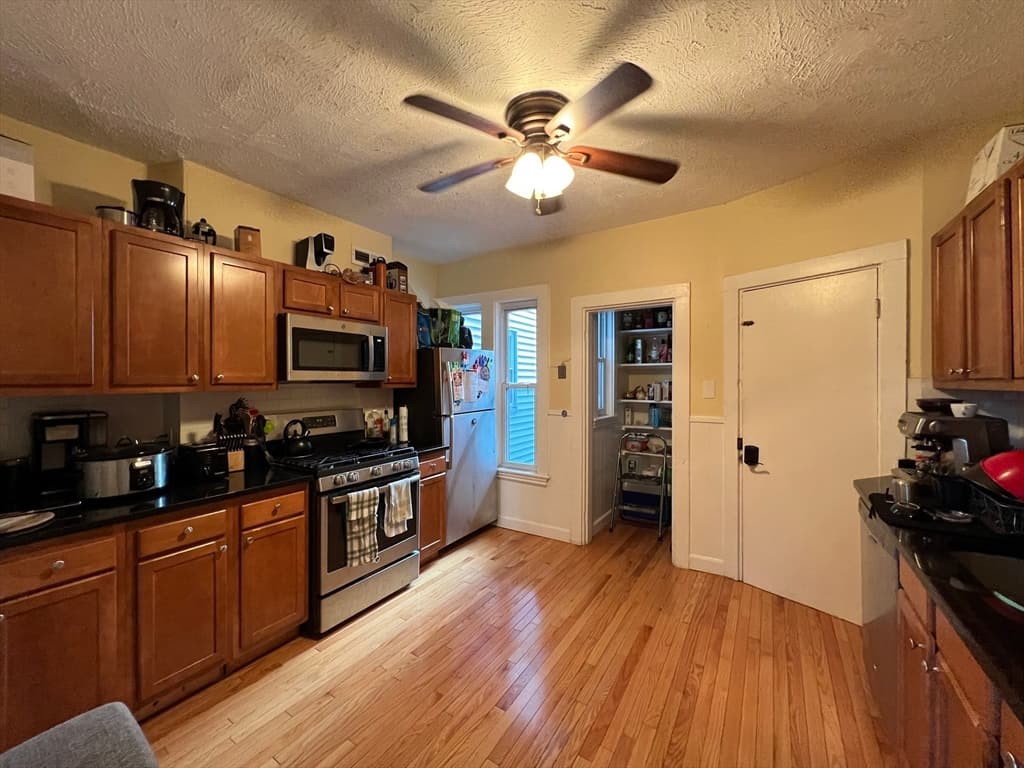 59 Cedar St #2L photo 2