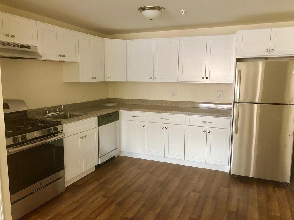 361 Hildreth St #24