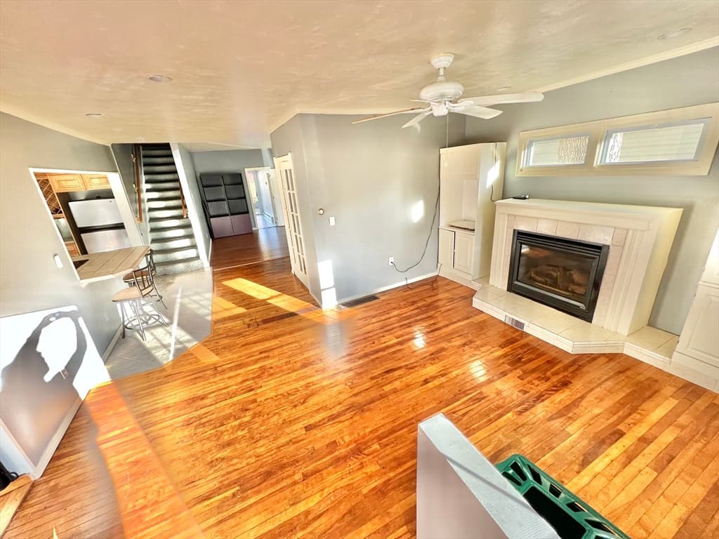 253 Coburn Ave photo 5