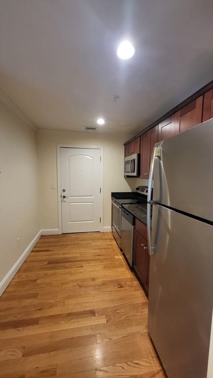 277 Pawtucket Street #2B photo 3