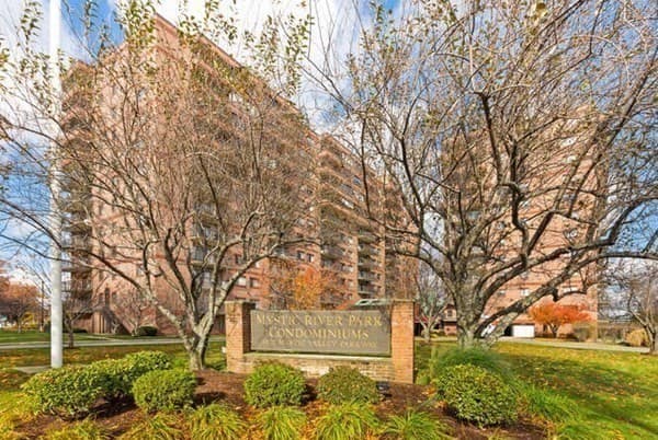 3920 Mystic Valley Pkwy #907 photo 2