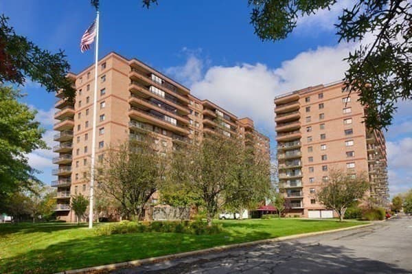 3920 Mystic Valley Pkwy #907