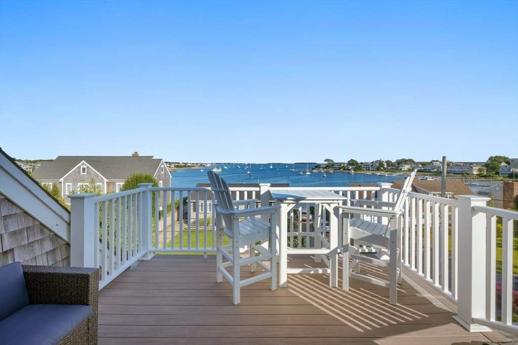 29 Bay Shore Road