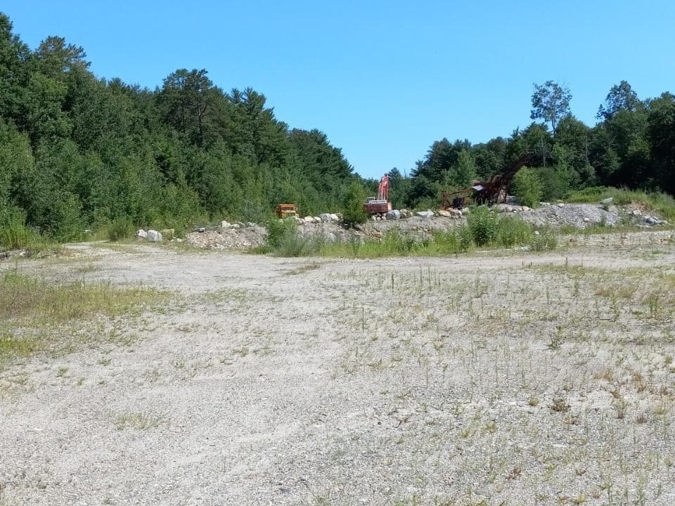 368 Monson Rd photo 2