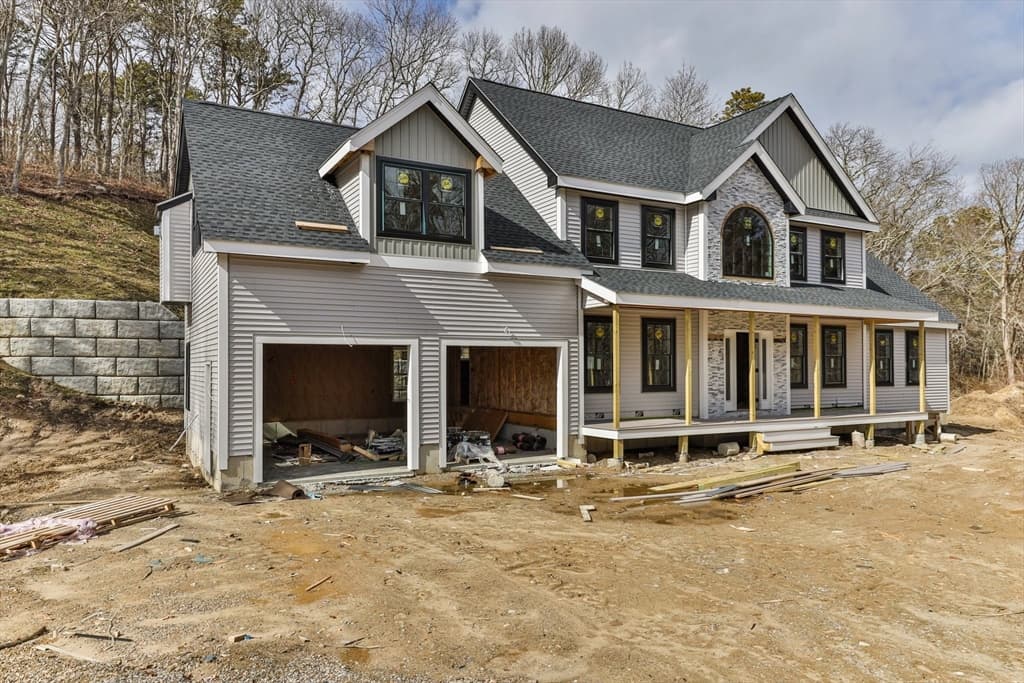 50 Wayside Ln