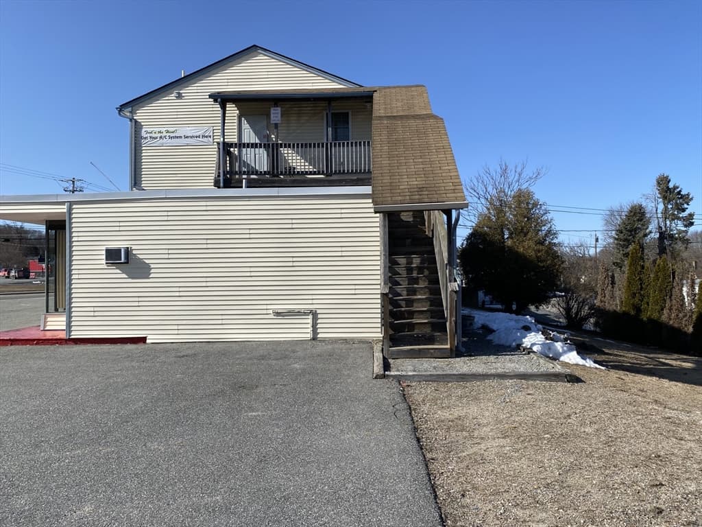 1225 Atwood Ave photo 3