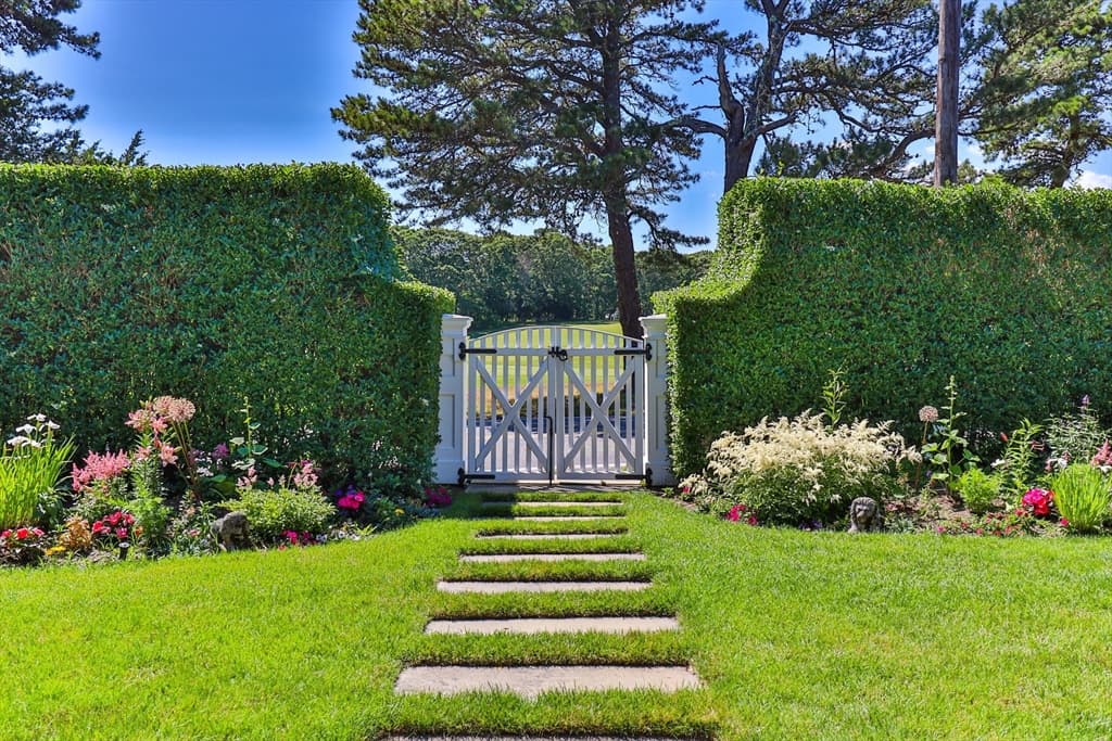 320 Parker Road photo 4