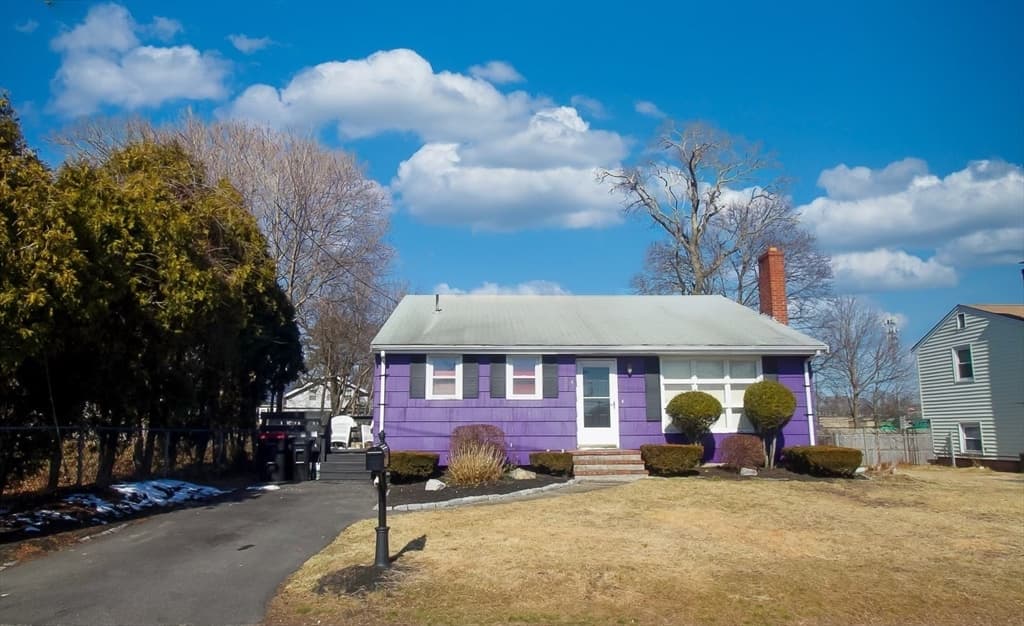 24 Lorrie Ave photo 4