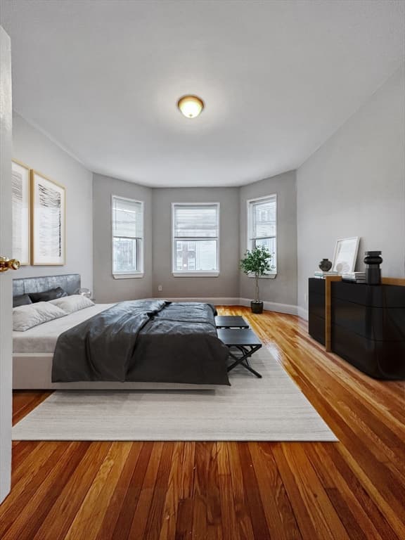 48 Clark #1R photo 4
