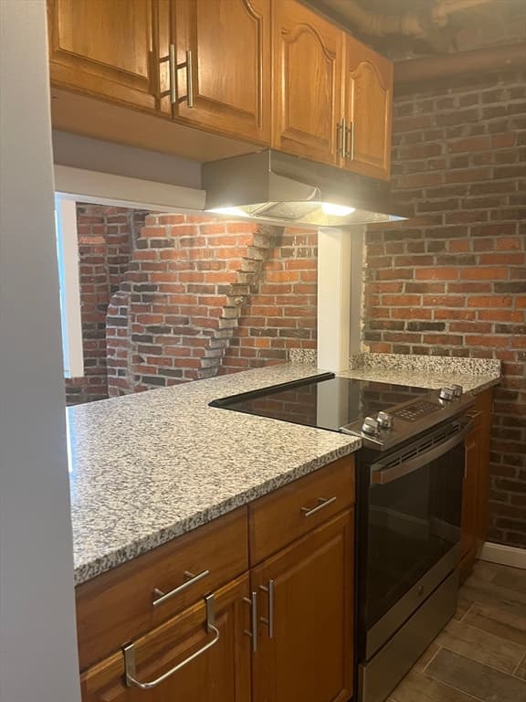 2 Commercial Wharf West #402