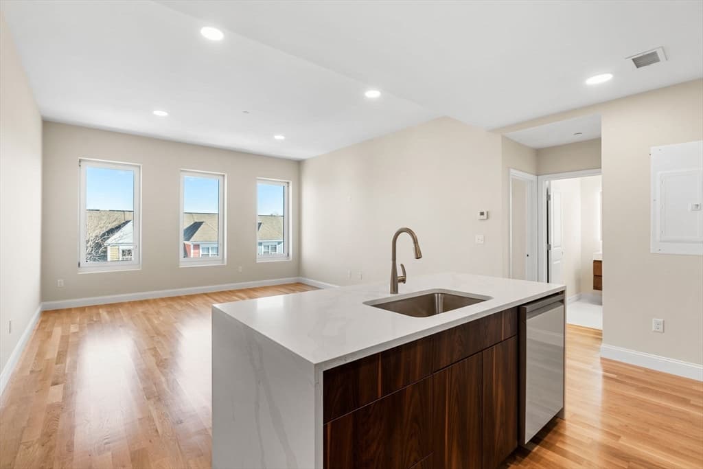 16 Taber Street #204 photo 3