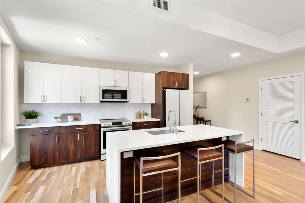 16 Taber Street #305