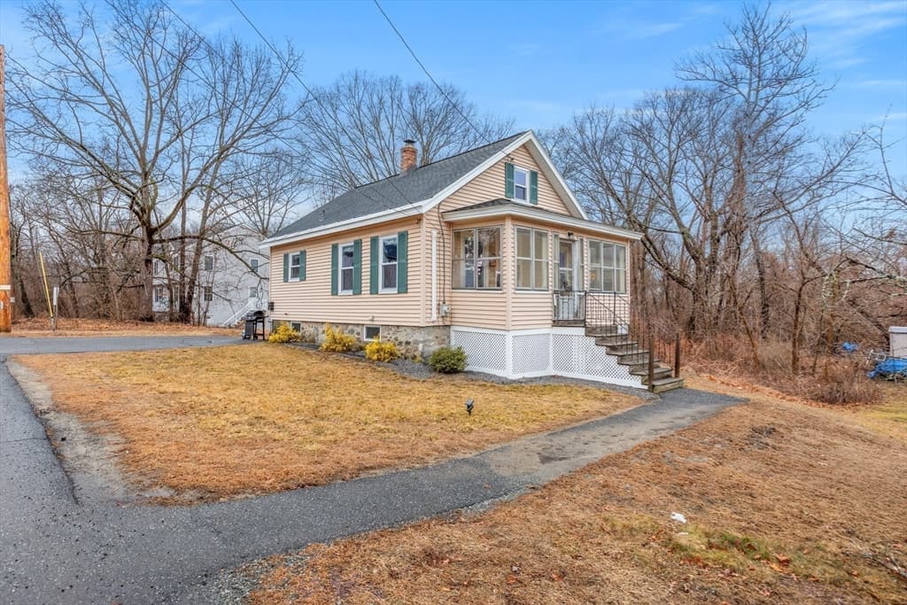 9 Descheneaux Dr