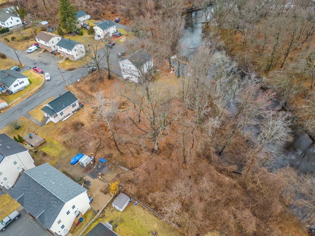 9 Descheneaux Dr photo 5