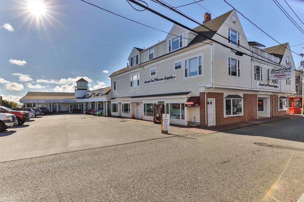 337 Commercial Street