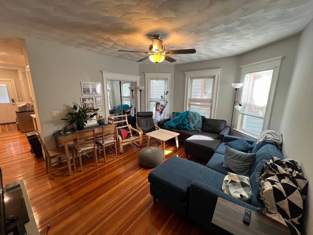 305 Highland Ave #1