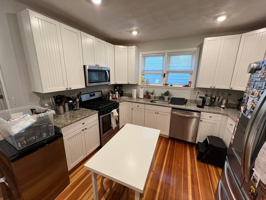 305 Highland Ave #1 photo 5