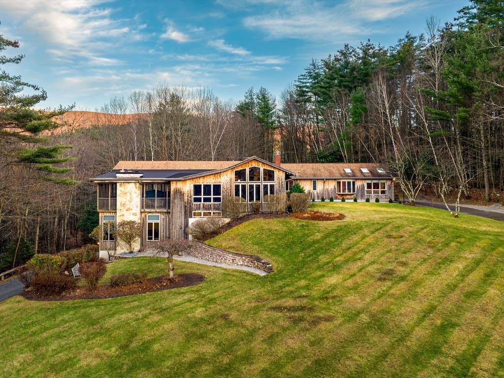 119 Brook Rd