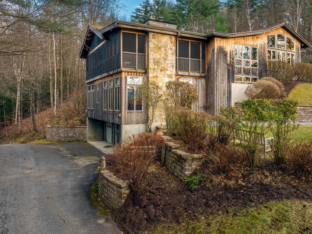 119 Brook Rd photo 4