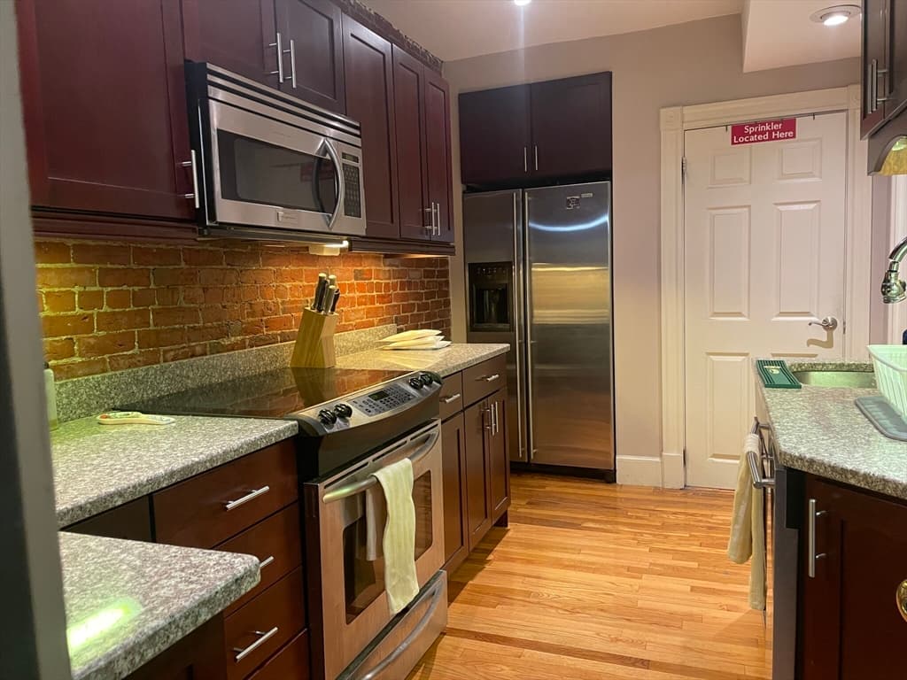 123 Marlborough #1
