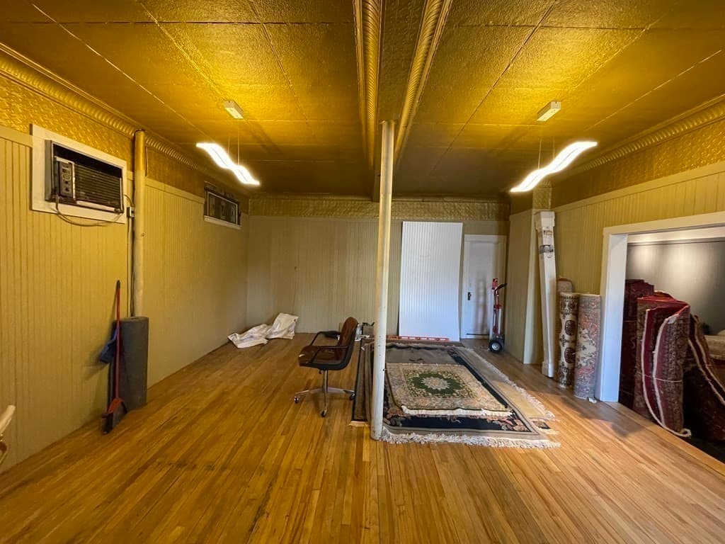 30 Western Ave photo 5