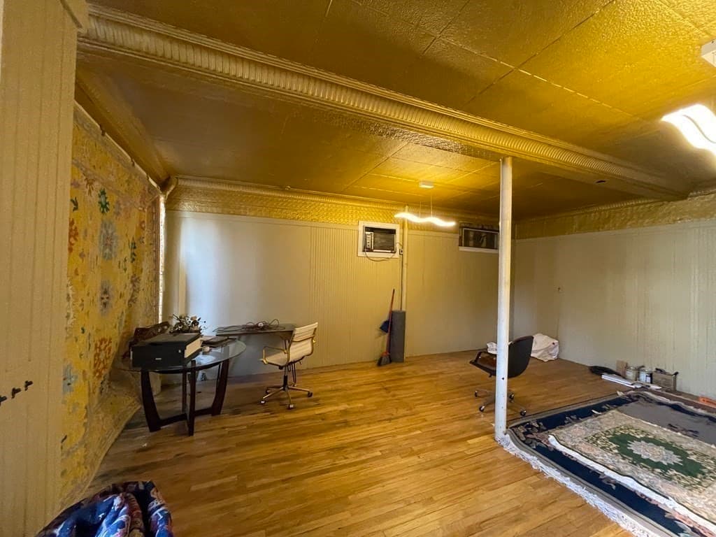 30 Western Ave photo 4